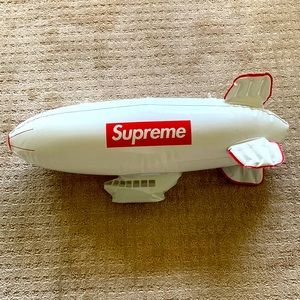 Supreme Blimp